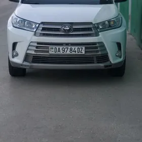 Toyota Highlander 2019