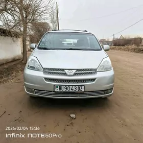 Toyota Sienna 2004
