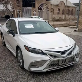 Toyota Camry 2023
