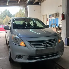 Nissan Versa 2014