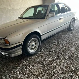 BMW 525 1989
