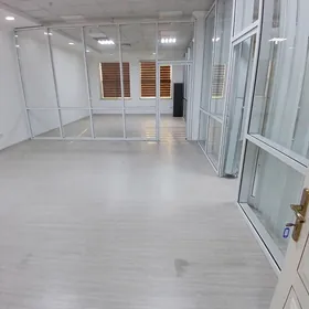 Arenda ofis 4 komnat obiznoy