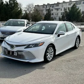 Toyota Camry 2020