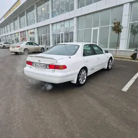 Toyota Camry 1999