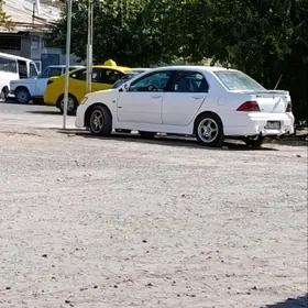 Mitsubishi Lanser 2002