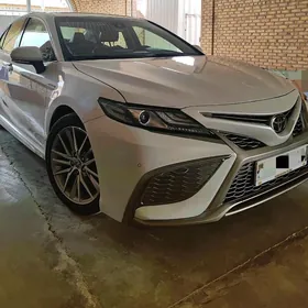 Toyota Camry 2023