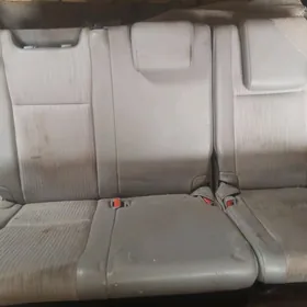 Highlanderiň arka sidenýä