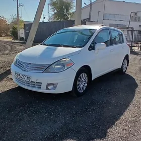 Nissan Versa 2010