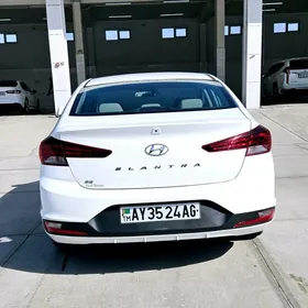 Hyundai Elantra 2019