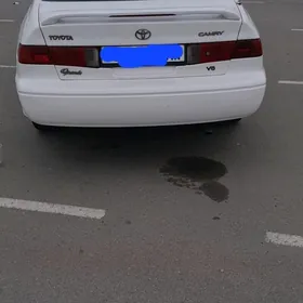 Toyota Camry 2001