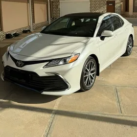 Toyota Camry 2023