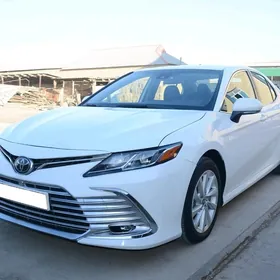 Toyota Camry 2023