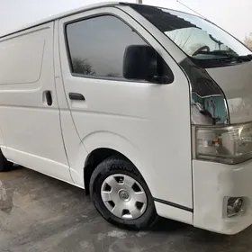 Toyota Hiace 2011