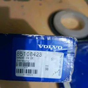 Сальник от двигателя Volvo