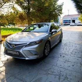 Toyota Camry 2020