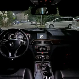 Mercedes-Benz C350 2008