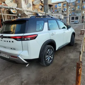 Nissan Pathfinder 2022