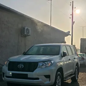 Toyota Land Cruiser Prado 2023