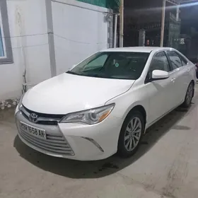 Toyota Camry 2017