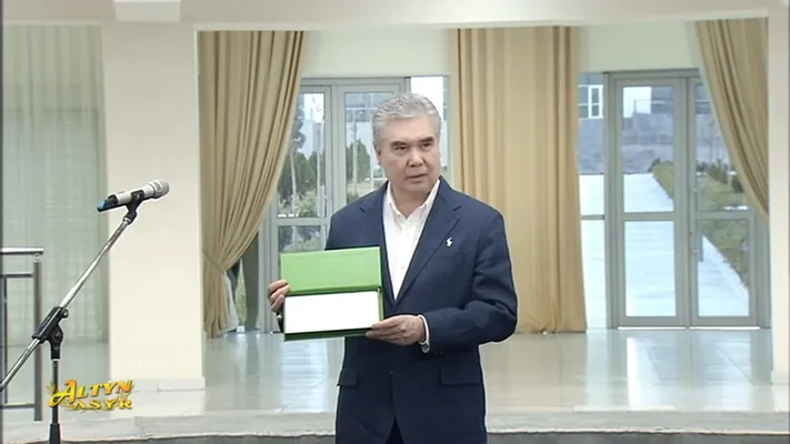 Учебному центру «Ат-мырат» переданы 1,5 млн манатов от Благотворительного фонда им. Гурбангулы Бердымухамедова