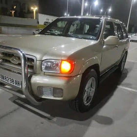 Nissan Pathfinder 2000