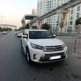 Toyota Highlander 2016