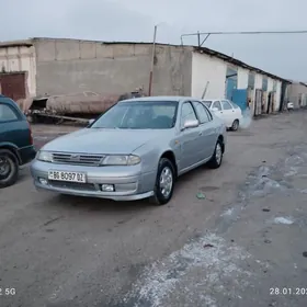 Nissan Bluebird 1996