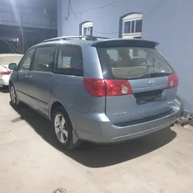Toyota Sienna 2006