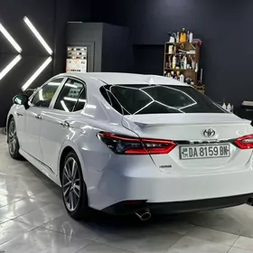 Toyota Camry 2018