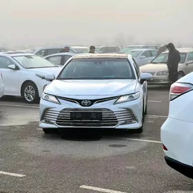 Toyota Camry 2020