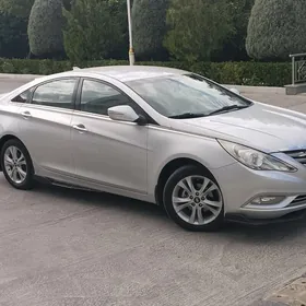 Hyundai Sonata 2011