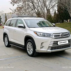 Toyota Highlander 2019