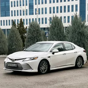 Toyota Camry 2018