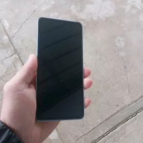 Redmi not 13. 8+8/256