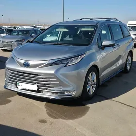 Toyota Sienna 2021
