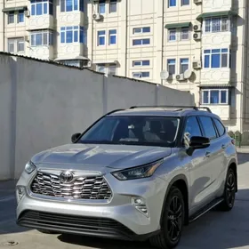 Toyota Highlander 2022
