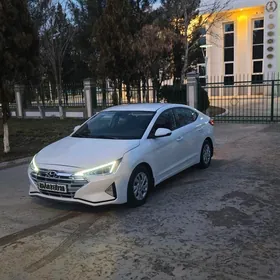 Hyundai Elantra 2020