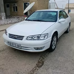Toyota Camry 2000