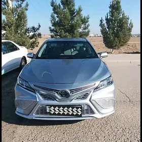 Toyota Camry 2020