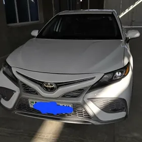 Toyota Camry 2024