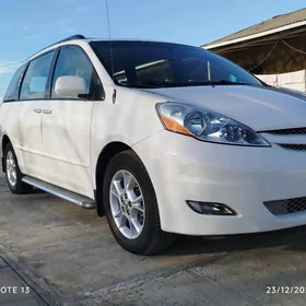 Toyota Sienna 2008