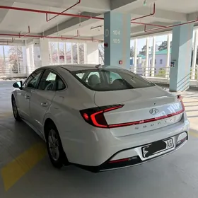Hyundai Sonata 2021