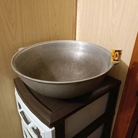 Казан большой!