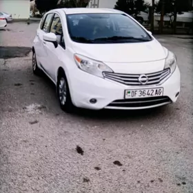 Nissan Versa Note 2015