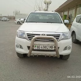 Toyota Hilux 2015