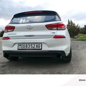 Hyundai Elantra GT 2019