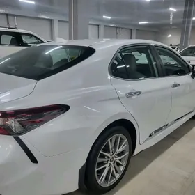 Toyota Camry 2022