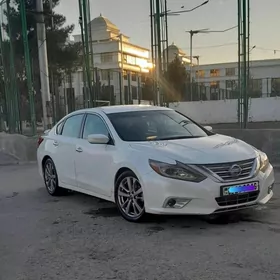 Nissan Altima 2018
