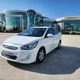 Hyundai Accent 2012