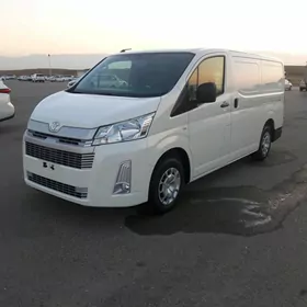 Toyota Hiace 2025